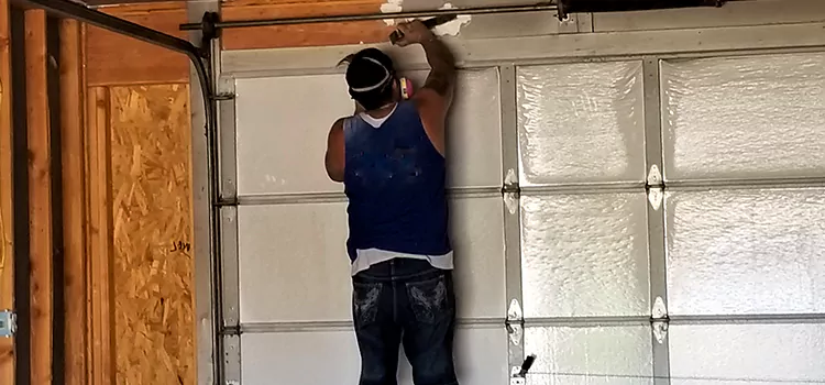 Specialized Garage Door Panel Solutions in Beaconsfield, QC